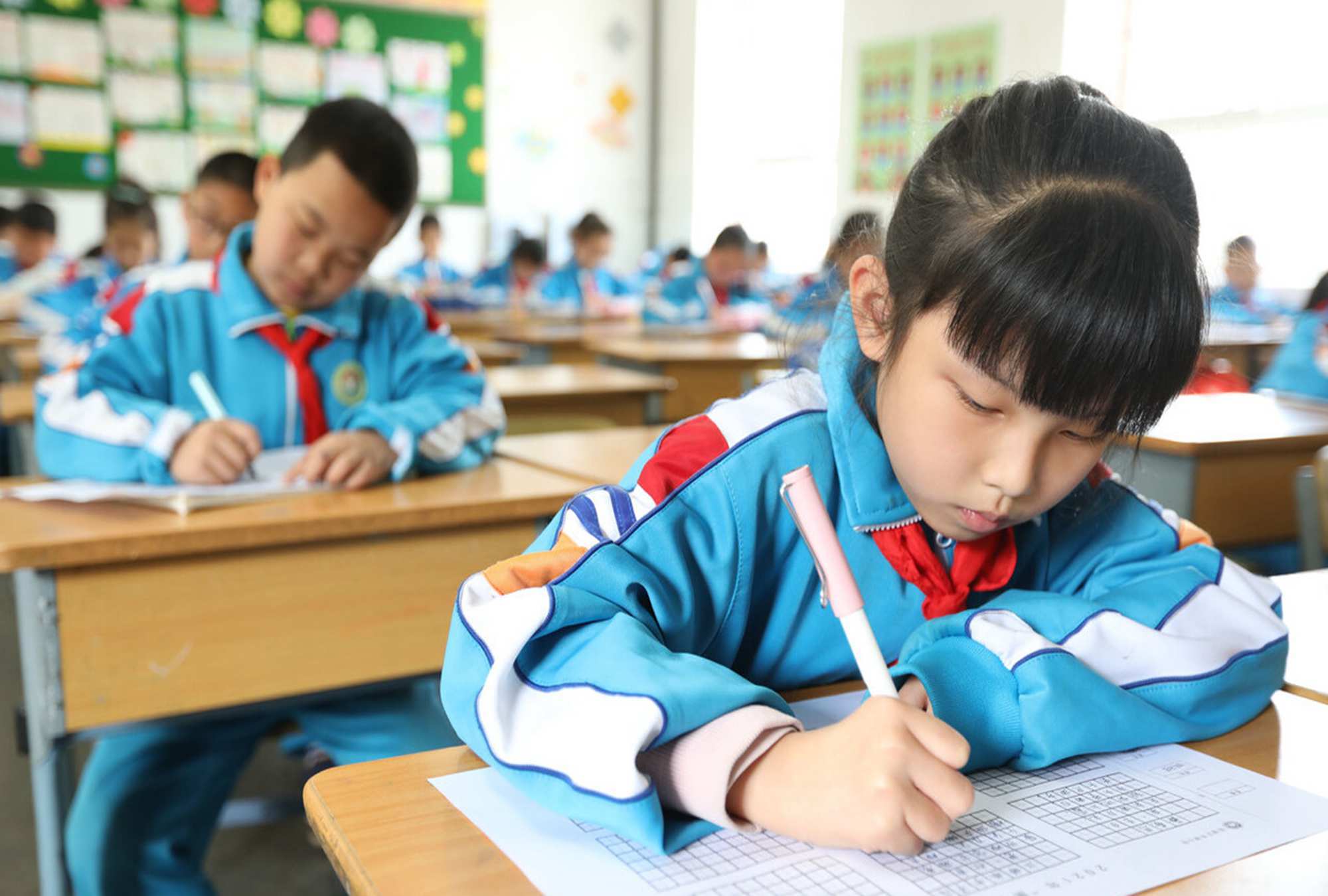 放学后兄长的辅导课（教师放学将学生带回家补课）