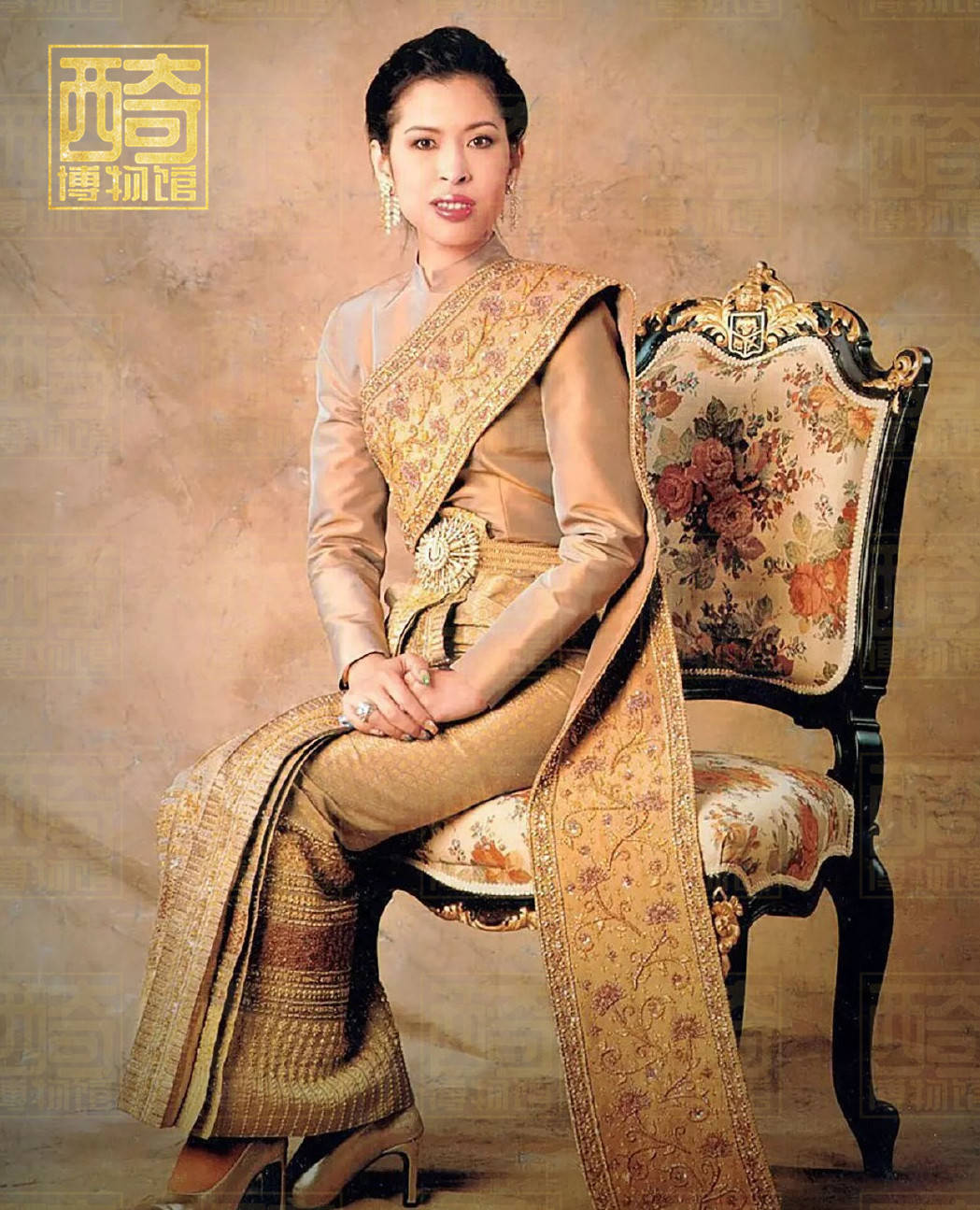 泰国公主天生甲亢,吃药导致肥胖,桃花不开但颜值仍旧在线_朱拉蓬