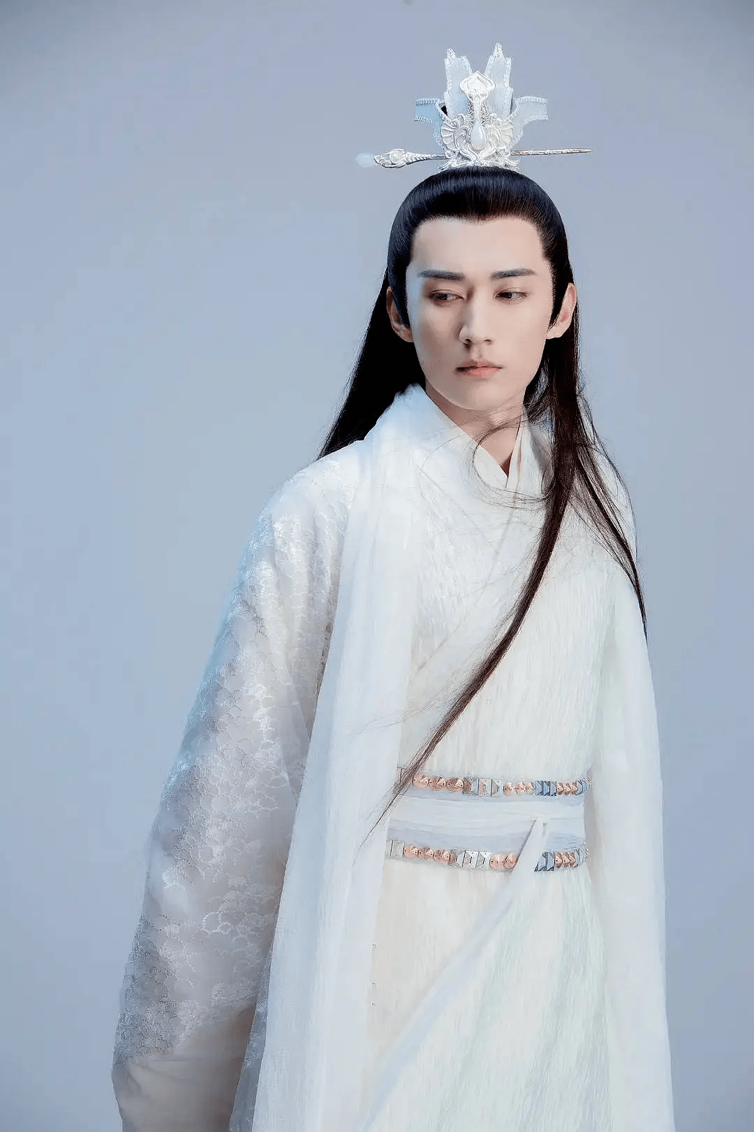 原创被评妖孽男星和杨紫传过绯闻承认千万整鼻子结果是个憨憨