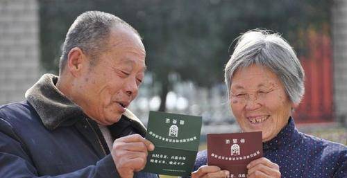 2021年我国人均寿命_中国2020年人均寿命(2)