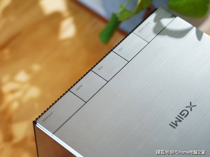 投射|极米RS Pro 2评测：叹为观止的家庭影院新贵