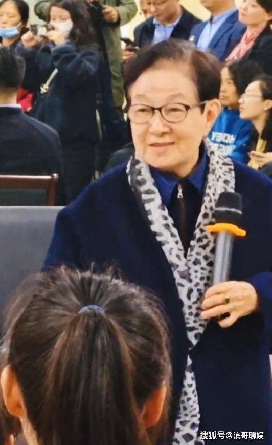 86岁艺术家谷建芬开课堂！身材消瘦变化大晚年痛失丈夫和女儿