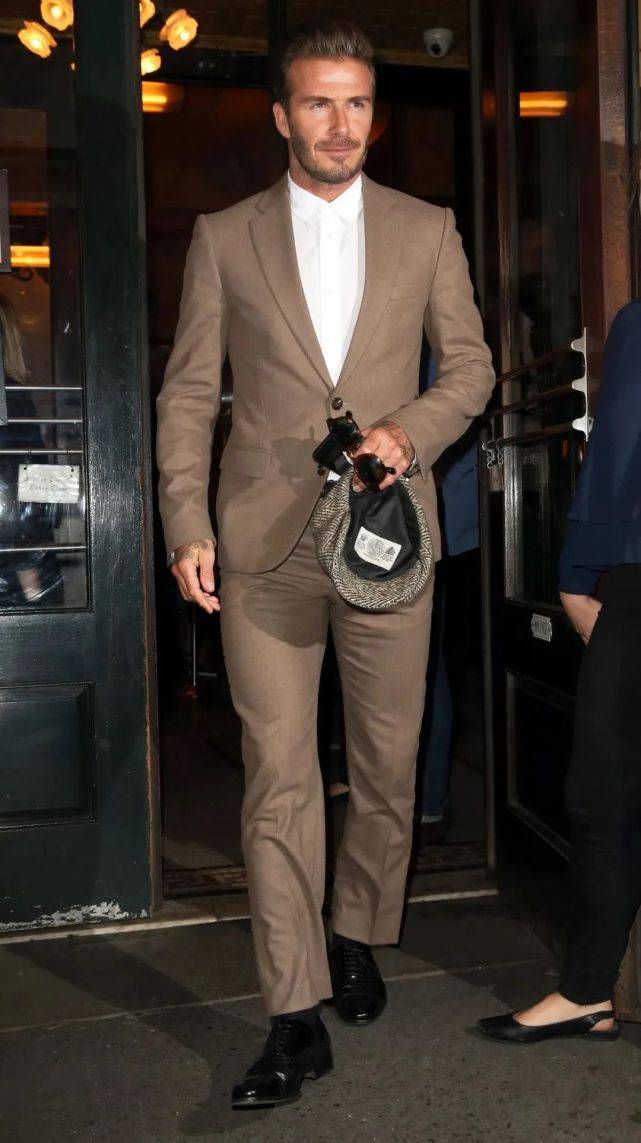 贝克汉姆45岁依然是全球顶级帅哥只因把这件事做到极致