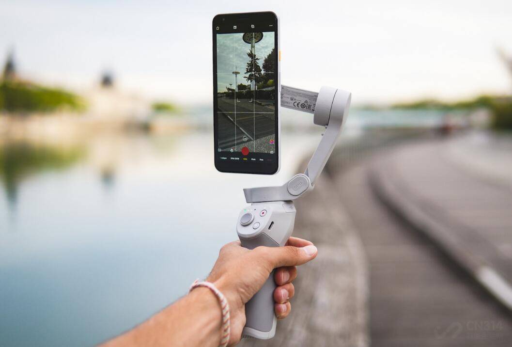 如何给手机装陀螺仪 028482a058d146a7a2d288590ca48180.jpeg