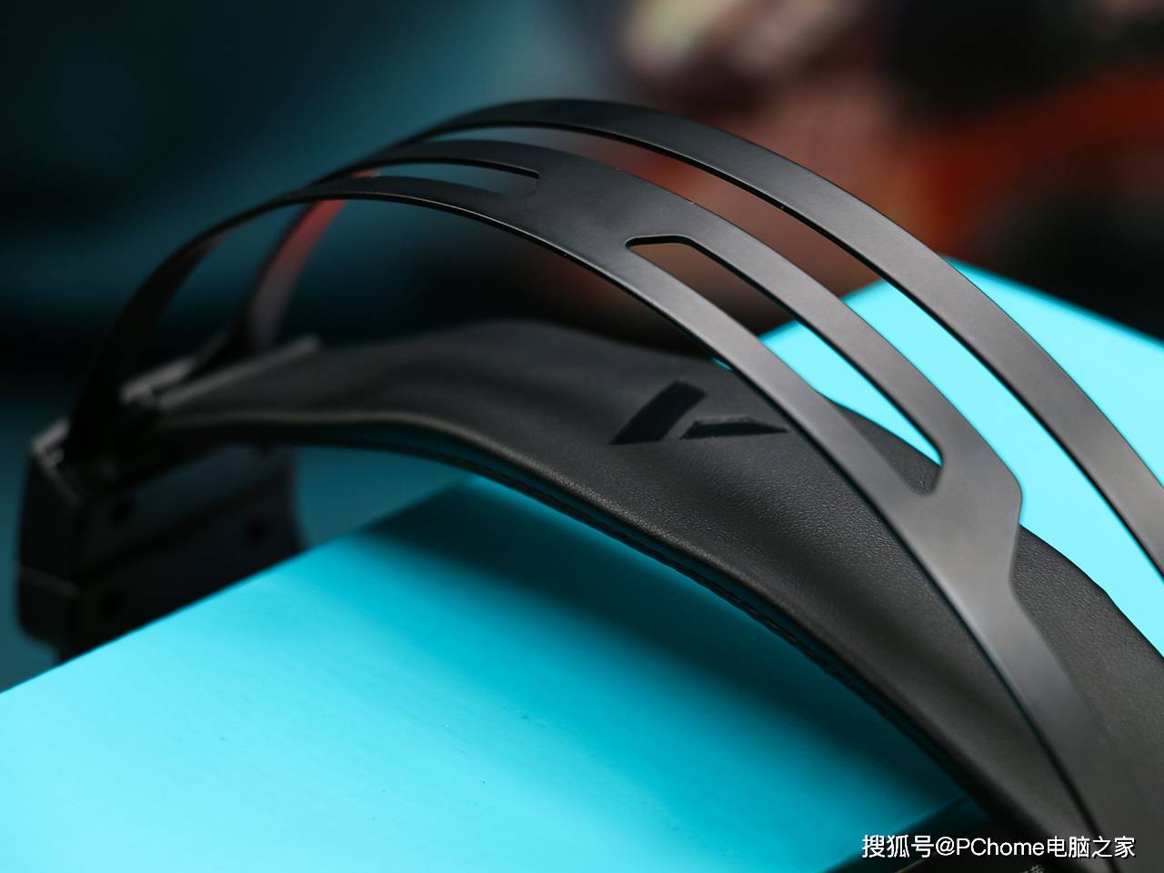 评测|带你领略游戏世界中的震撼 雷柏VH710电竞耳机评测