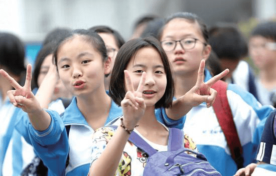 完美排行榜_近期电影单日票房排行榜,《扫黑》完美逆袭,《你的婚礼》第三名