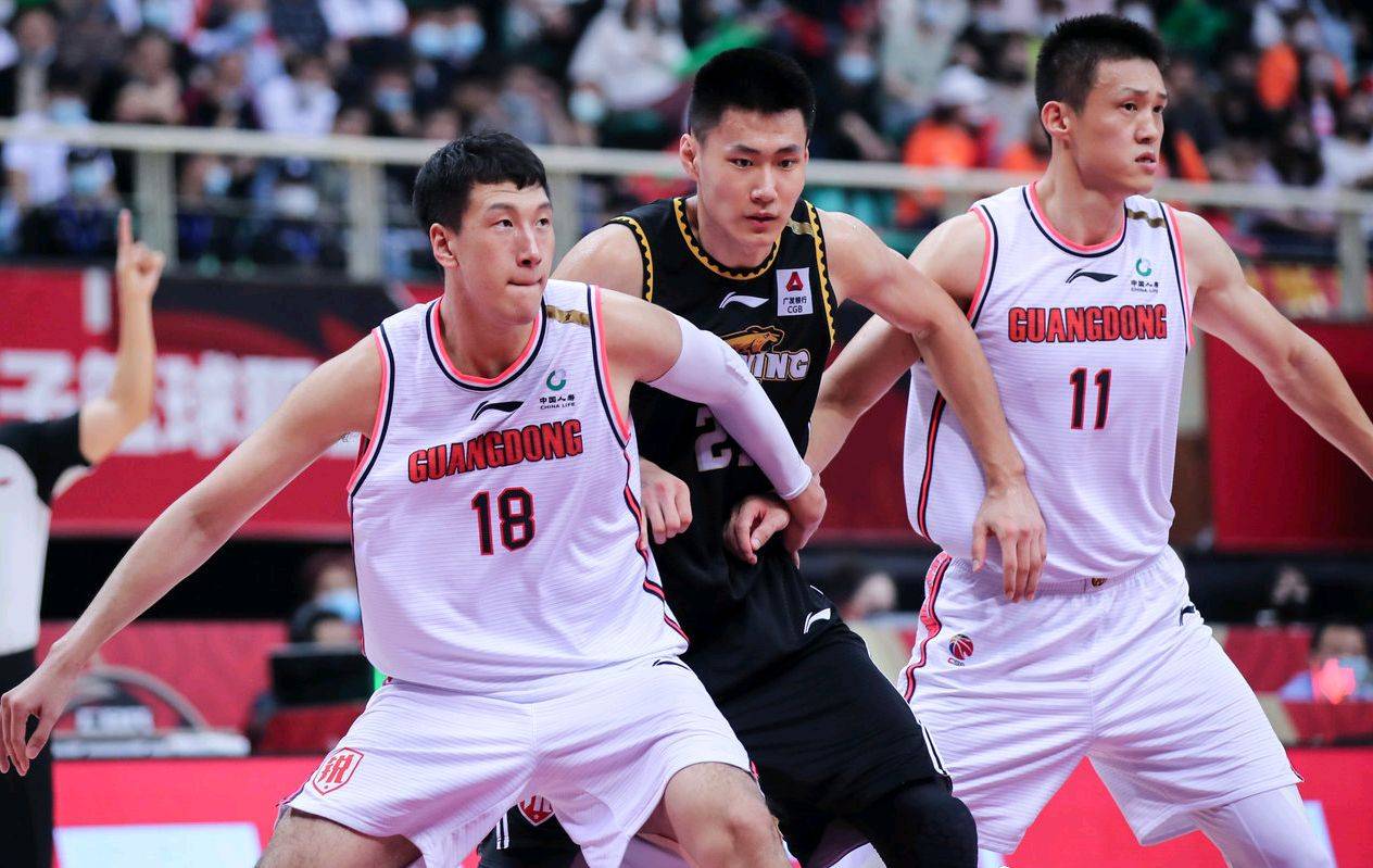 原创辽宁队阵容大调整郭士强隔空支招双子星再合体杨鸣激活双塔