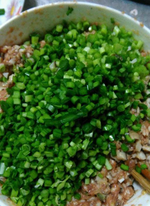 饺子馅怎么弄更入味儿 b7ef0d6a39f546b0bed9b252064b34a1.jpeg