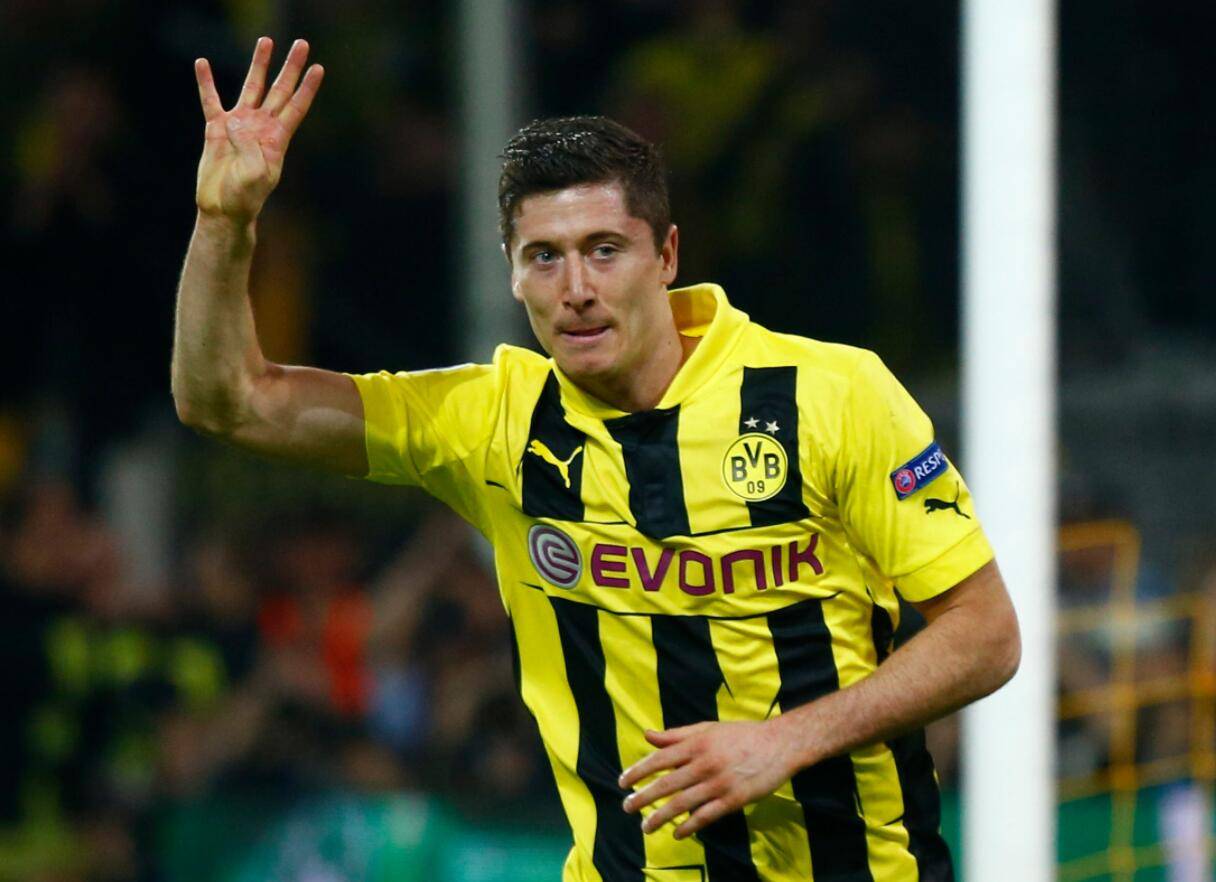 逼宫多特20岁挪威中锋今夏必须走拉伊奥拉这招拜仁很喜欢