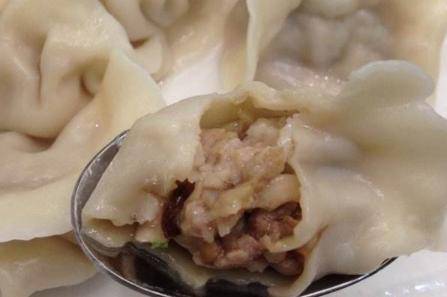 婴儿几个月可以吃小饺子 eb098886fac34443a1b2a71b99153a68.jpeg