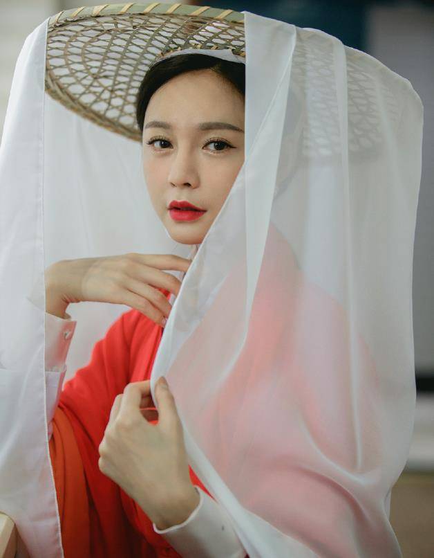 沈梦辰路人生图被扒离开百级精修滤镜后这谁认得出