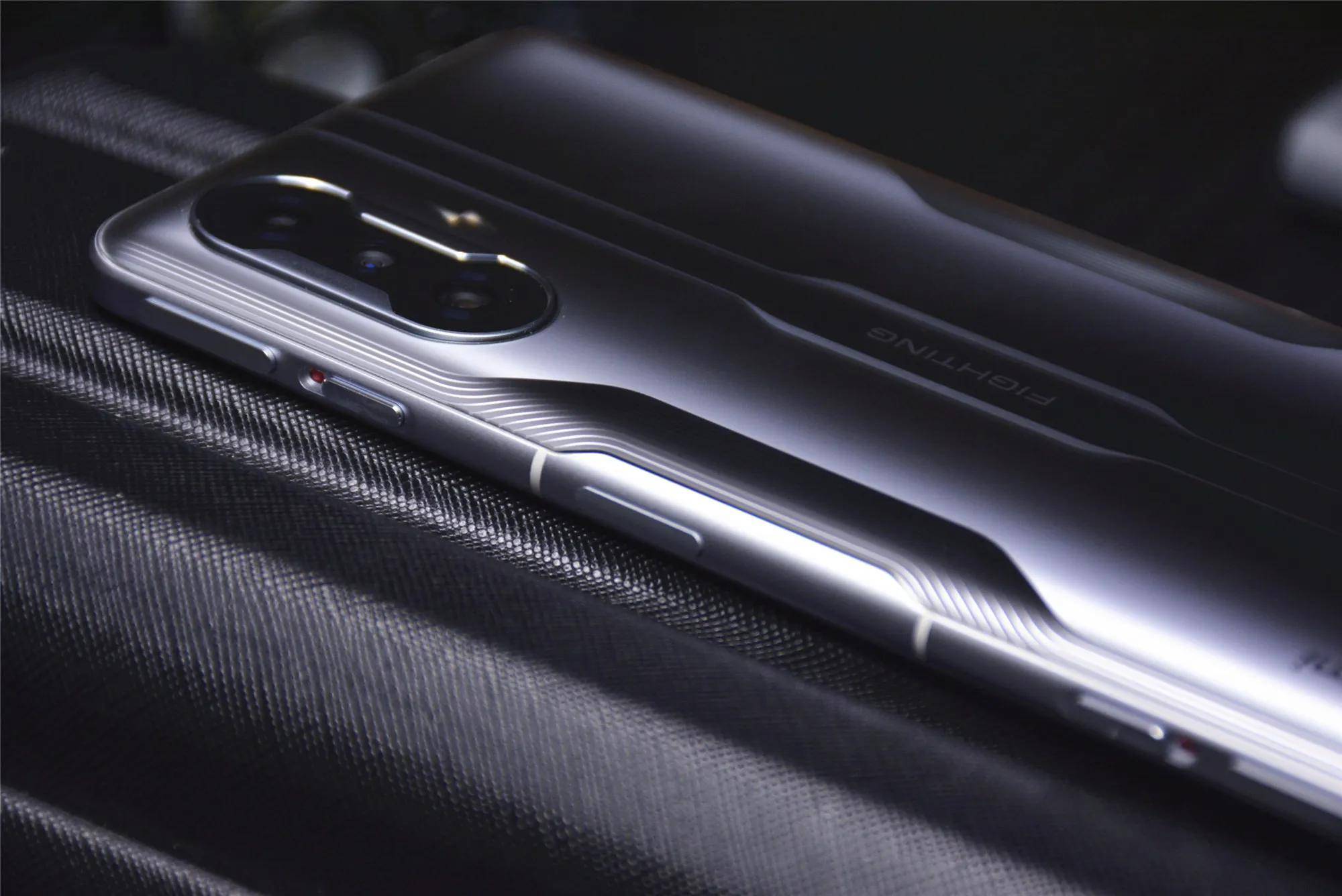 redmik40游戏版体验过真机后,有一肚子的话,不吐不快!_mm