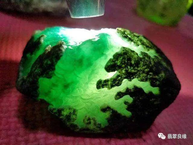 真正价值高的翡翠原石到底是什么样的看透翡翠原石并不是件简单的事_搜狐网