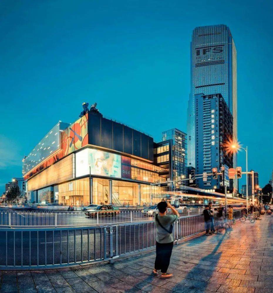 迭代中的shopping mall:场景商业时代的城市感和消费欲_生活