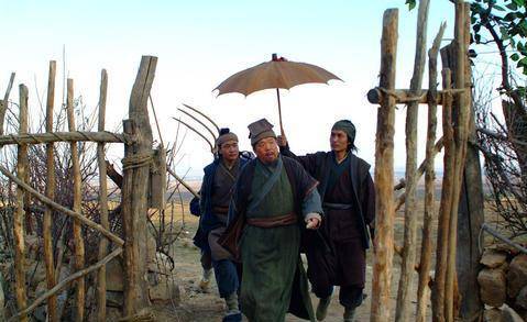 财主为母祝寿写一对联上联天增日月妈增寿下联让人捧腹大笑