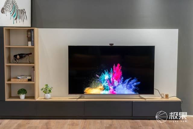 设计|看电视比在影院还精彩？画面逼真无残影，沉浸感十足比3D眼镜还刺激