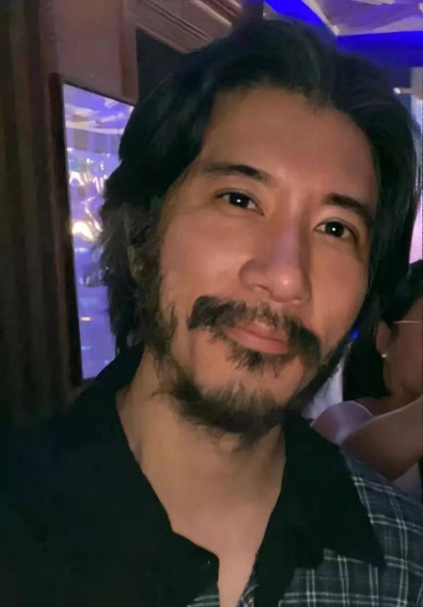 探究基努里维斯迷人魅力背后的秘密与人生哲学