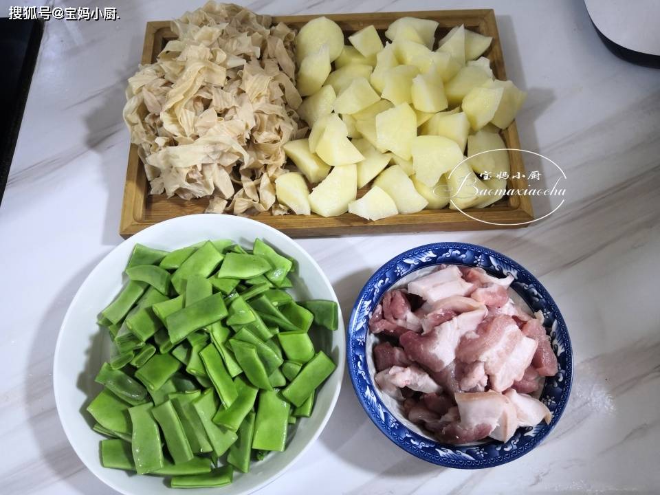 原创
春天干燥多吃这道菜,有肉有菜还有汤,一道菜吃全家,不上火营养多