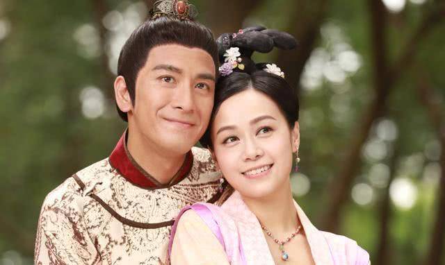 如果不说可能大家都忘记了马国明其实与胡定欣曾经在2008年拍摄《舞动