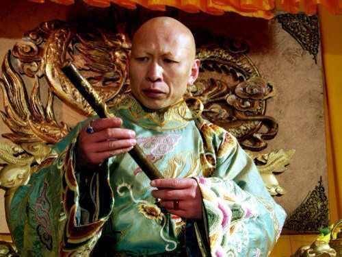 朱元璋外出视察,被一老妇人拦下大骂,朱元璋:敢问您儿子是谁?_陈友谅