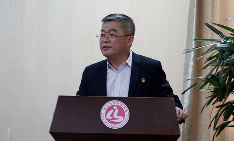 本次座谈会由护理部主任杨爱军主持,杨主任介绍了"五四青年节"的来历