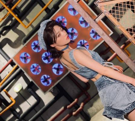 up主党妹实惨发美图身材被调侃飞机场还被diss删评论