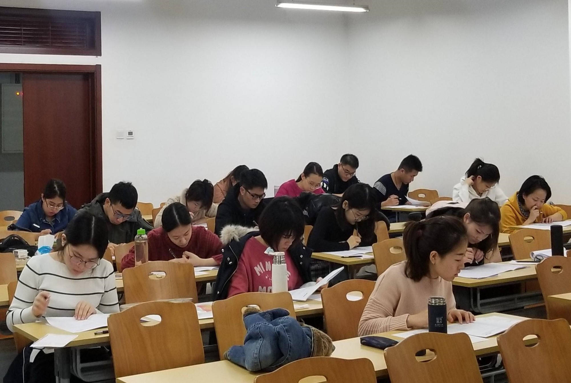 公务员面试对答如流却被判低分考生懵了考官说出真实原因