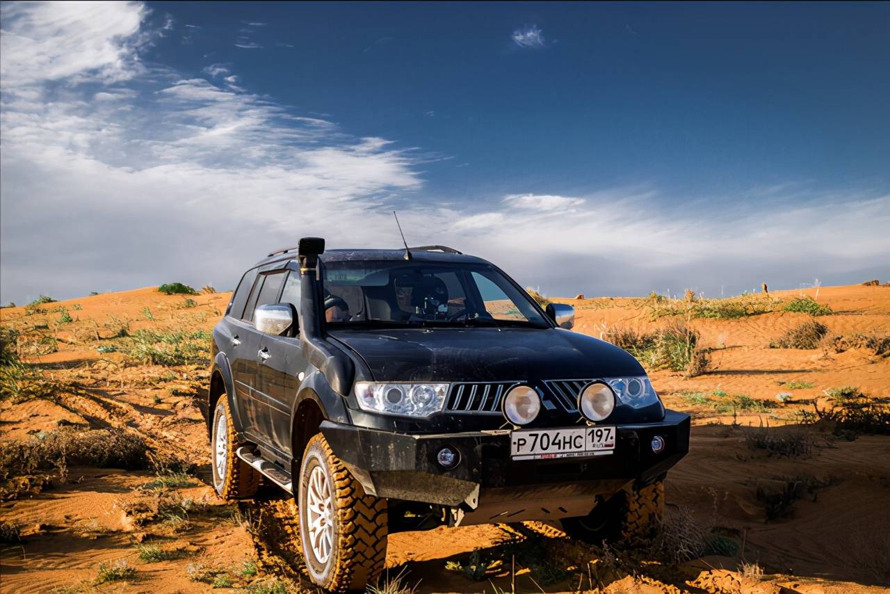 山猫帕杰罗v93搭配vt双螺杆机械增压驾乘它去纵横飞驰吧