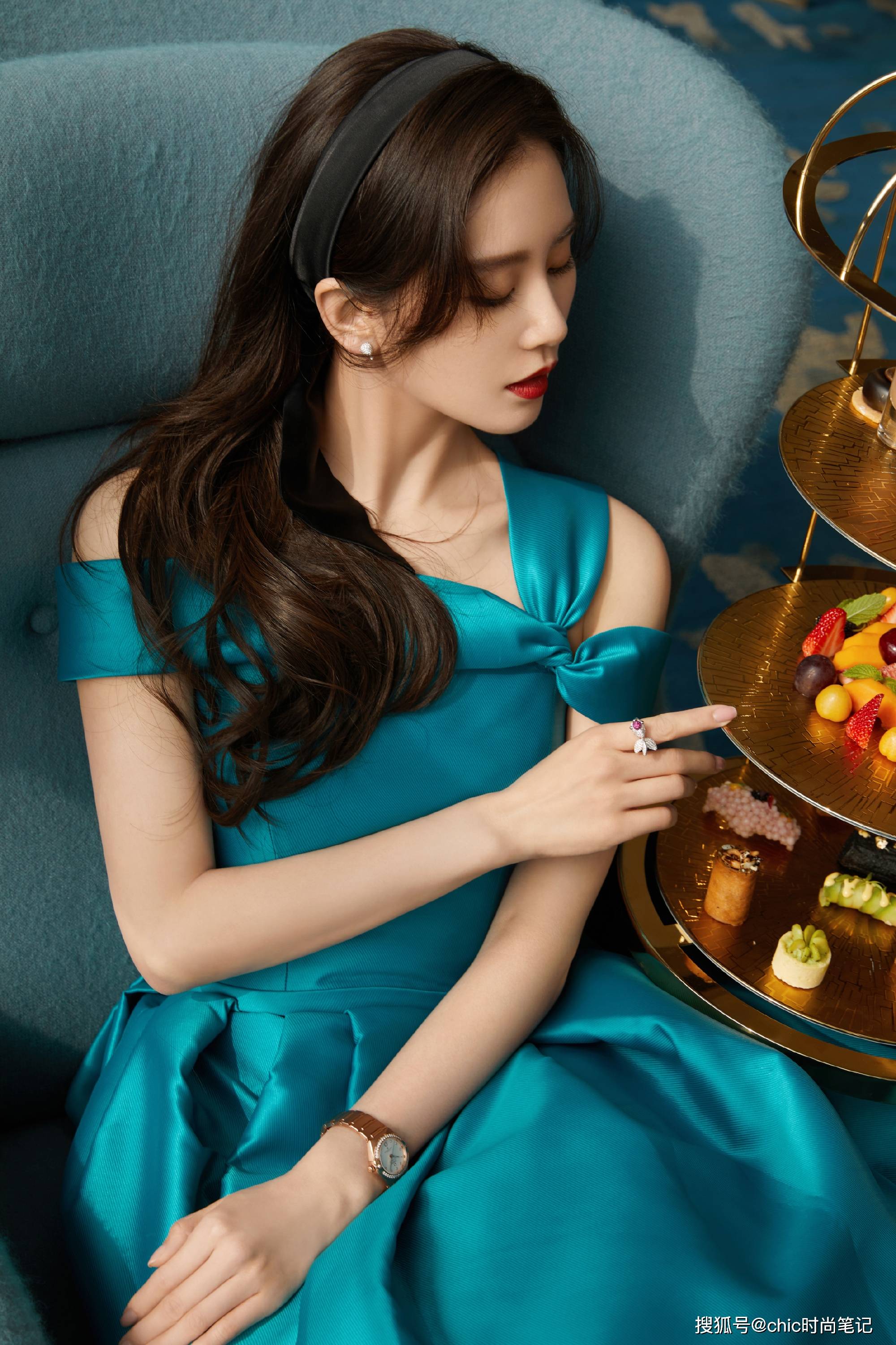 原创那些看起来很贵气的女孩子都是如何穿出来的