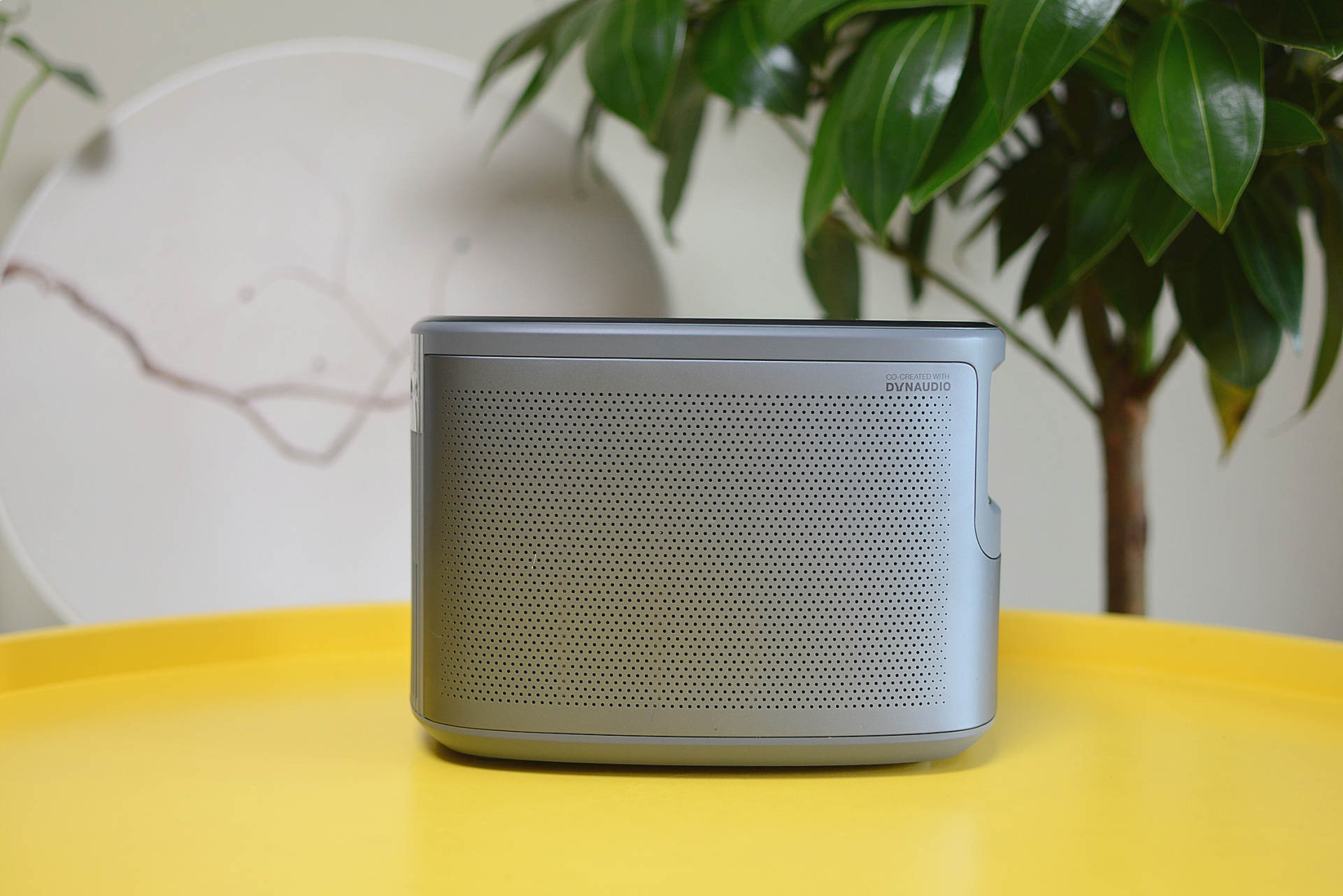 不惧白天强光,坚果j10投影仪评测,替代智能电视没问题