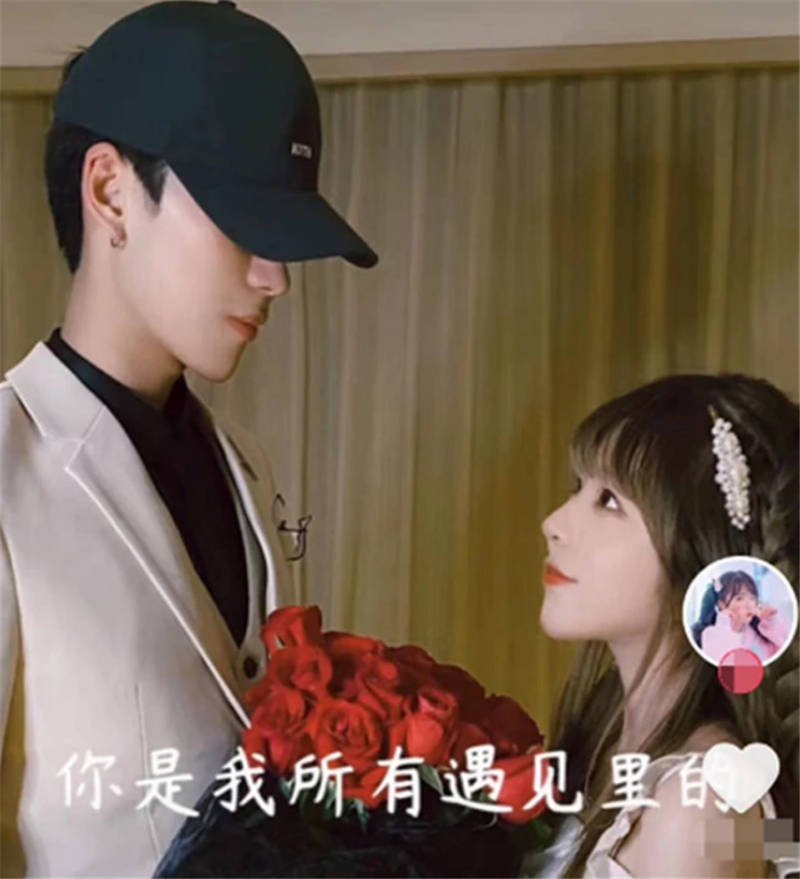 原创郝一点晒出游照,"霸总"换人一张一个样?同为一哥还是休思真实