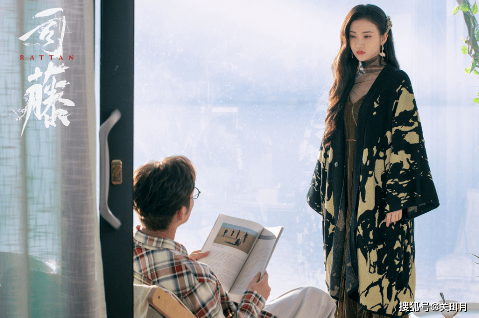 司藤电视剧景甜造型 7d3b2ee5cbc24337b90ece78ab35929e.png