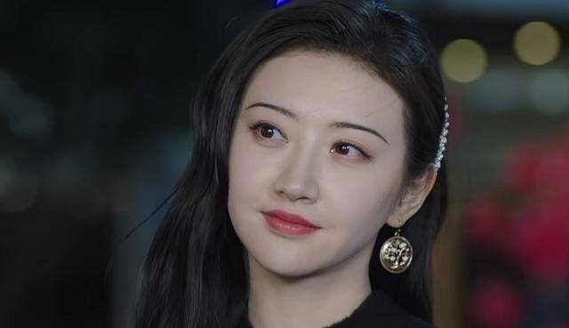 李易峰的"逆袭"之路,8年前我给你做配角,4年后你给我跑龙套李易峰也