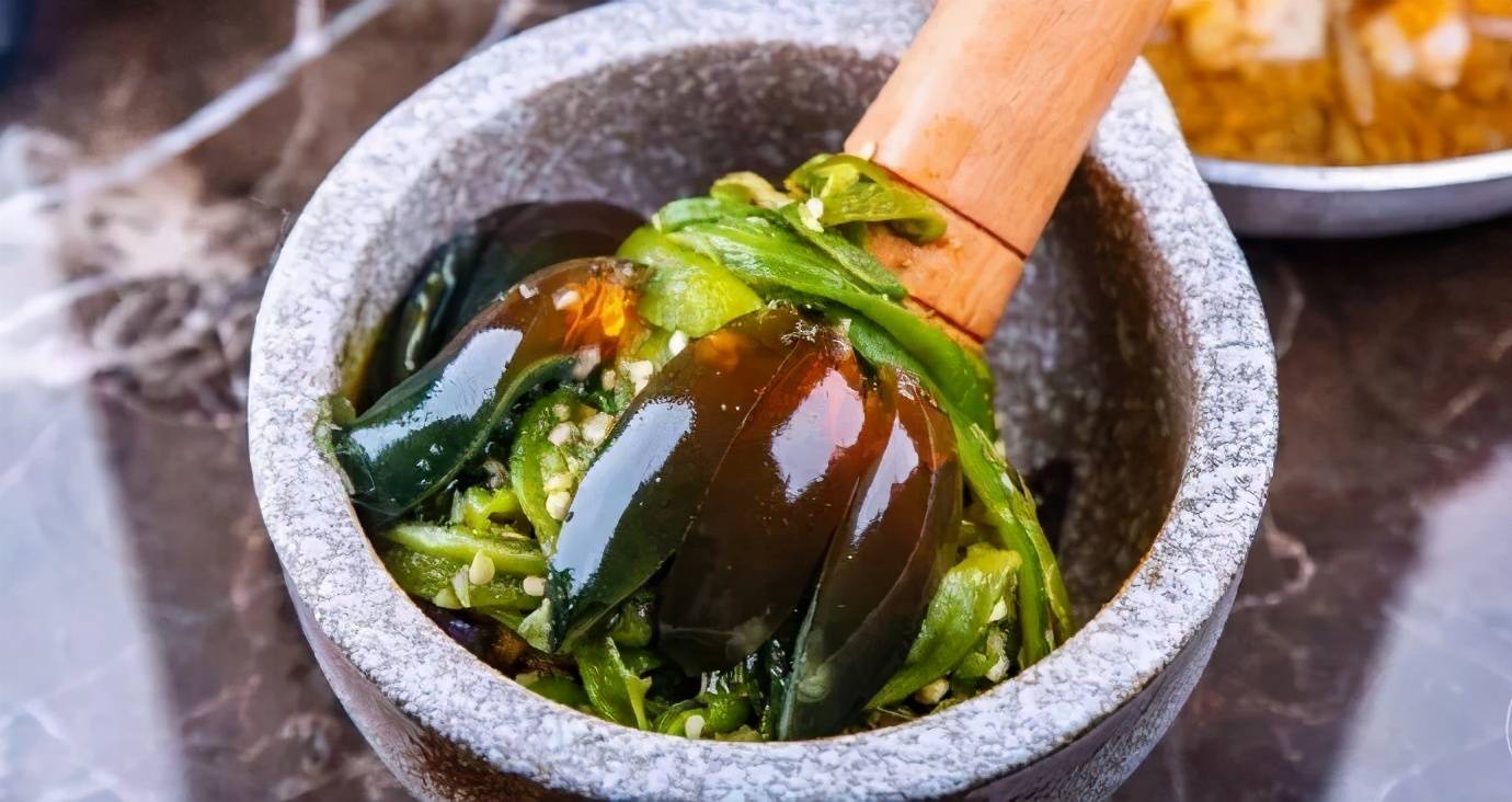 皮蛋臭嗎？你覺得怎麼做好吃？ 熱愛美食 第1张