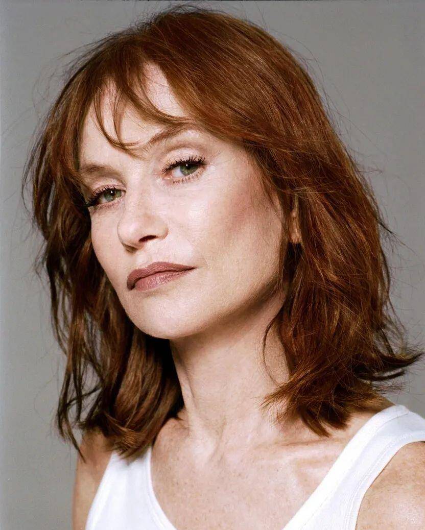 组图法国国宝级演员伊莎贝尔于蓓尔68岁花样人生