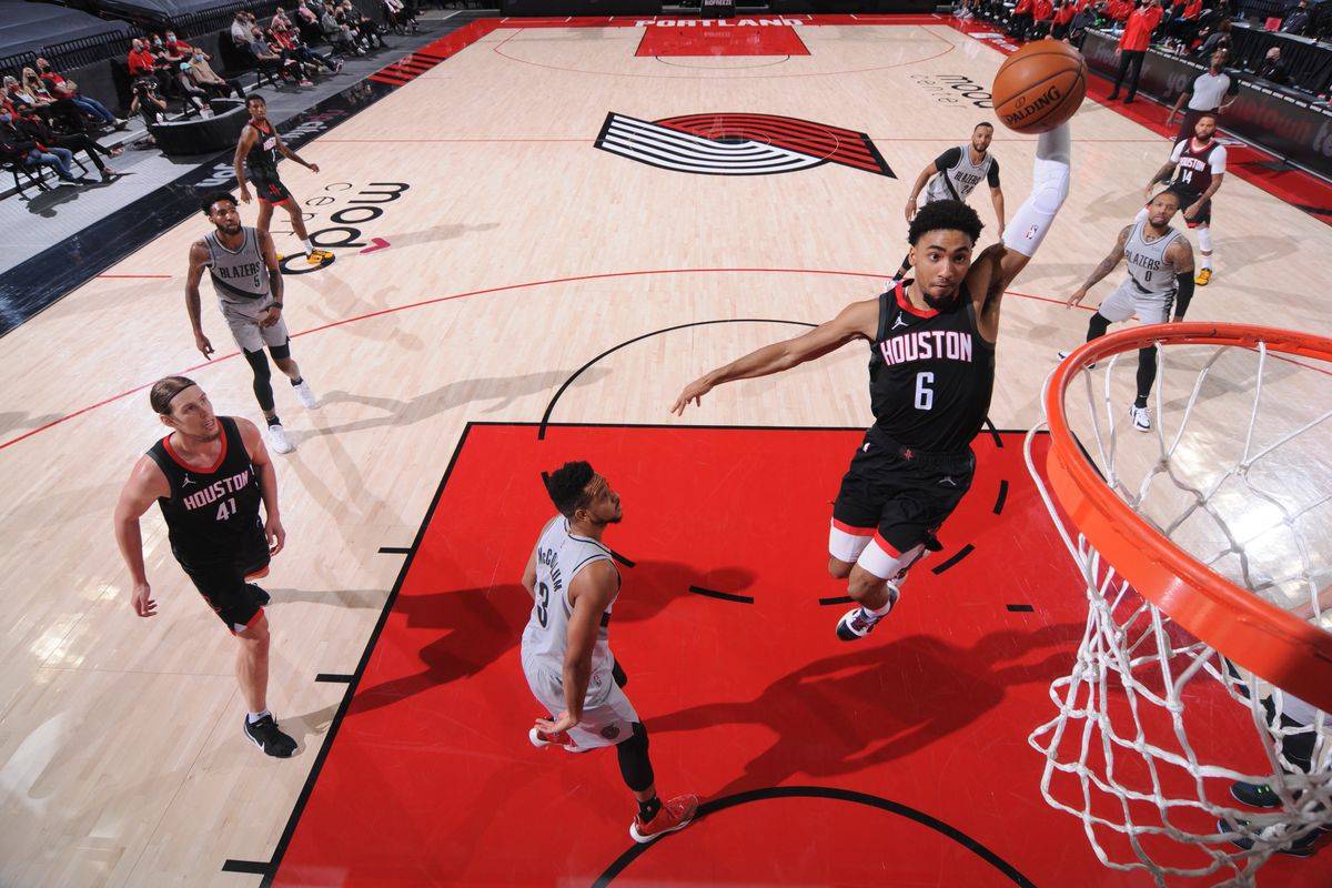 原创火箭3消息火湖大战詹眉缺席老板乐观美媒哈登交易太失败