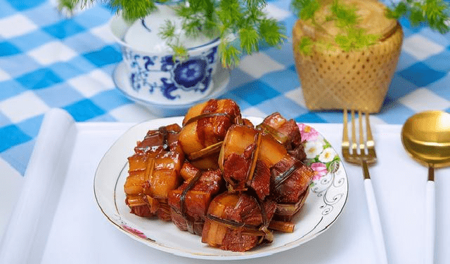 红烧肉怎么做嫩滑好吃 8a1eaa10db7345bca2d37e8998474afb.png