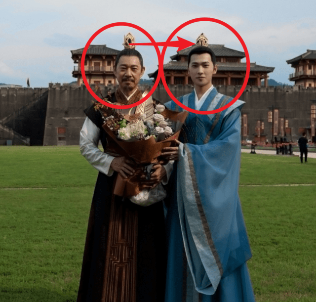 张丰毅与李若彤晒健身合照,皮肤色差明显
