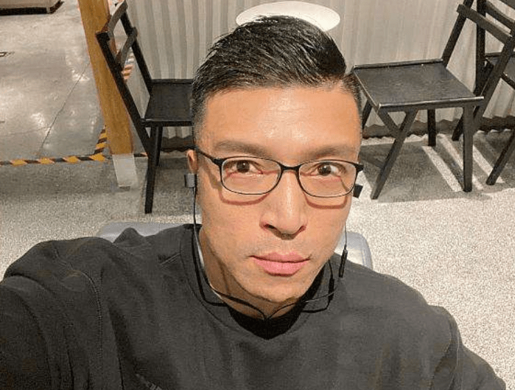 魔幻手机排行_魔幻手机:6位演员微博粉丝排行,陆小千垫底,第1不是焦恩俊!(2)