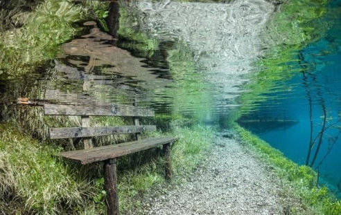 梦境之水，洪水淹没的寓言——逃向希望的最高处