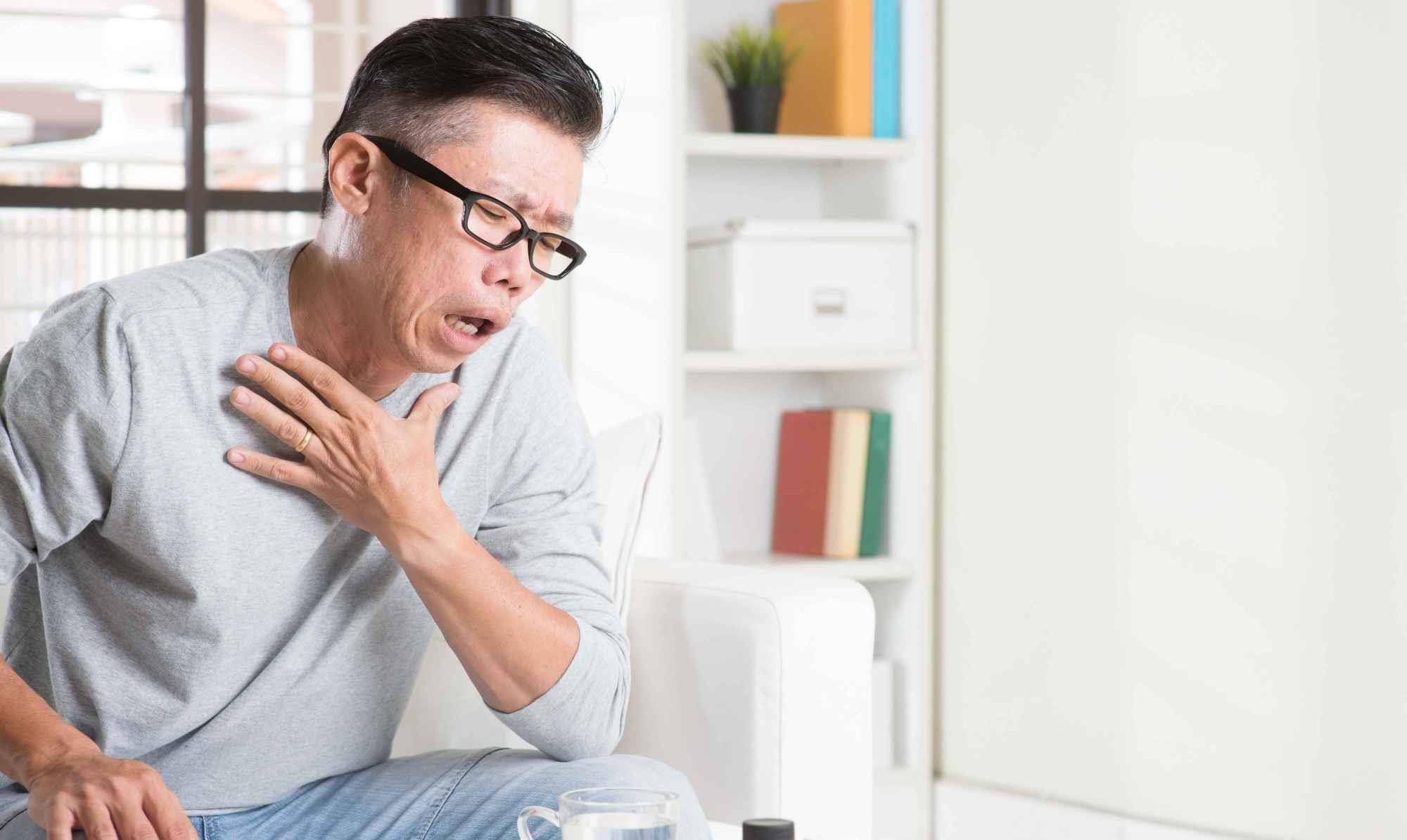 咳嗽有痰 喉咙干痒 医生提醒 这可不是咽喉炎那么简单