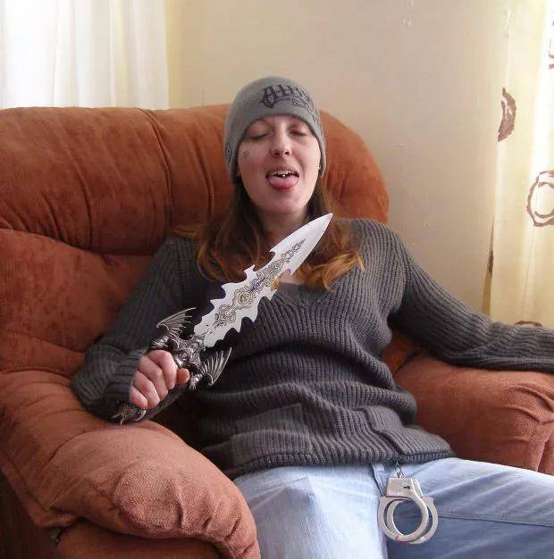 英国女连环杀手宣布和抢劫犯女友结婚未婚妻婚后别再杀人了