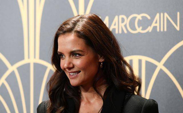 汤姆克鲁斯前妻凯蒂新恋情告吹原因是他们的女儿极力反对