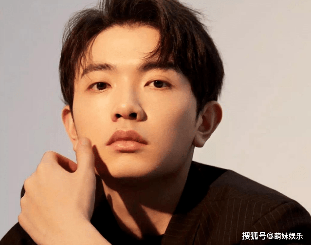 林允和颜人中是真的 两人同回男方家,女方小号曾自曝两人恋爱了