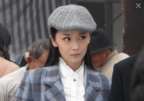 她曾被罗晋苦追多年,样貌美过唐嫣和杨幂,如今年近三十仍单身!_李曼