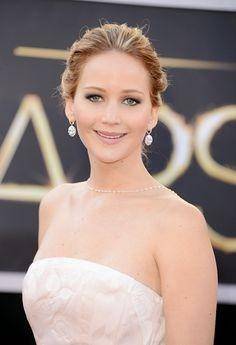 十大护肤品牌排行榜_好莱坞排名前10的吸金“贵妇”御用护肤品大网罗