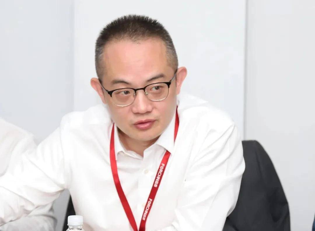 上海三林镇党委书记蔡忠民一行访问富春控股集团