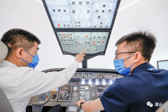 机器人|智能科技展上，这些“黑科技”亮了！