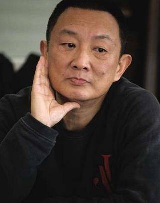 多情的张黎29岁当导演5次婚姻娇妻皆是美女演员