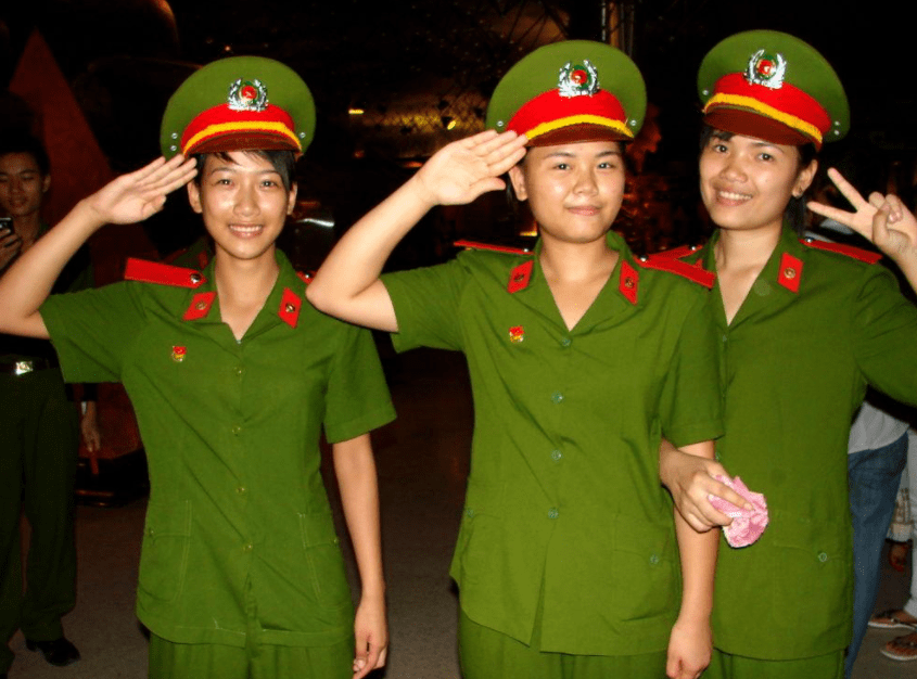 对于越南94式军服,很多人都很熟悉.